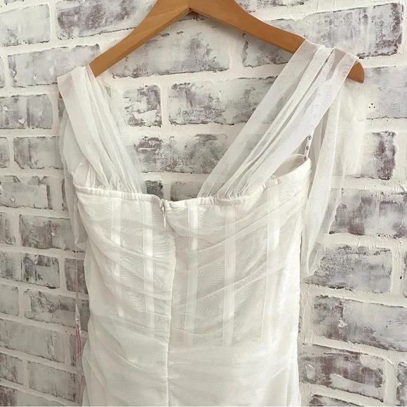 Missguided • Ivory Mesh Tie Shoulder Corset Mini Dress • Sweetheart Neckline - Picture 12 of 14